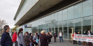 Concentració en defensa de la sanitat pública davant l’Hospital de Mollet