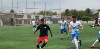 Un CF Mollet sense sort cau derrotat en el decisiu derbi davant Les Franqueses CFA