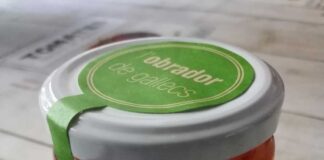 Mollet evita el malbaratament alimentari convertint en melmelada les taronges amargues de Santa Rosa