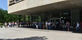 Concentració silenciosa davant de l’Ajuntament contra la violència masclista