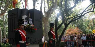 Mollet recupera la participació de les entitats a l’ofrena floral de l’11 de setembre