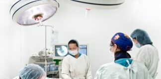 Un bon lladre. Un cirurgià clinic doctor hospital medical