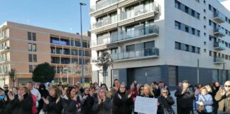 150 persones es concentren davant dels jutjats de Mollet per demanar mesures contundents contra un home que agredeix dones pels carrers