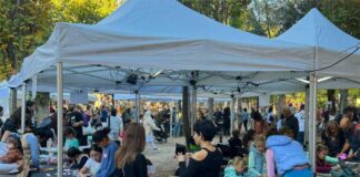 La Vila del Llibre de Mollet del Vallès torna a omplir el Parc de Can Mulà en la seva segona edició