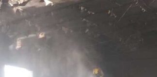 Un incendi crema parcialment una empresa de Mollet
