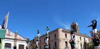 Èxit de la Diada de Sant Jordi amb grans castells a Mollet