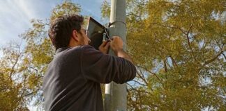 Salvem el Calderí instal·la sensors per mesurar la qualitat de l’aire a quatre escoles de Mollet