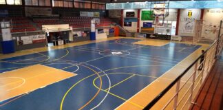 S’instal·la una nova caldera de gas al pavelló de Plana Lledó per millorar el sistema d’aigua calenta