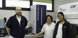 El Laboratori de l’Hospital de Mollet incorpora tecnologia per millorar la rapidesa en el diagnòstic microbiològic
