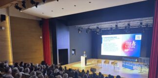 Més de 200 persones assisteixen a la inauguració de la Biblioteca Martí Fabré